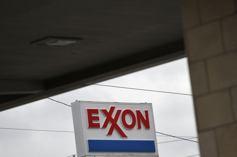 Прибыль Exxon в 4кв отметила максимум за 7 лет