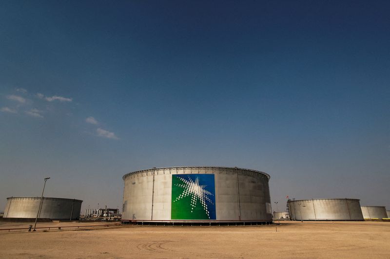 АНАЛИЗ-Саудовская Аравия укрепляется на нефтяном рынке Польши, угрожая позициям РФ