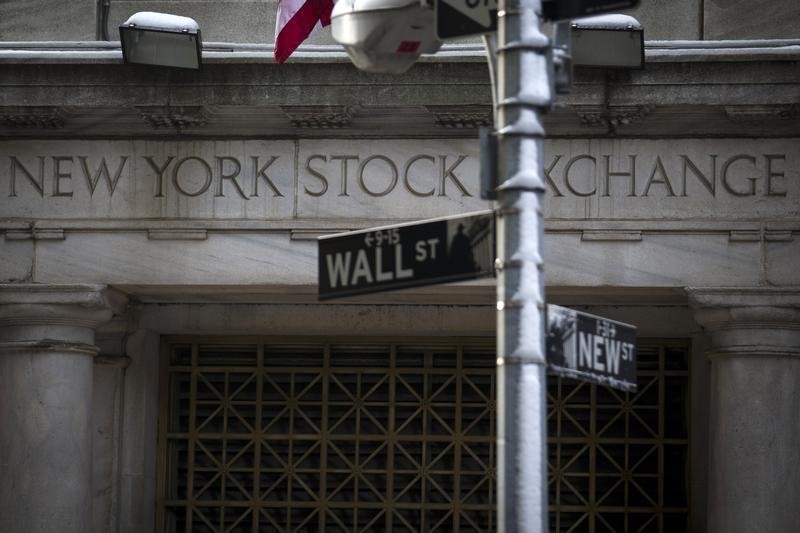 Рынок акций  США закрылся падением, Dow Jones снизился на 0,32%