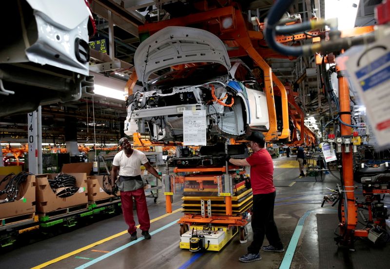Hyundai приступил к увольнению сотрудников российского завода