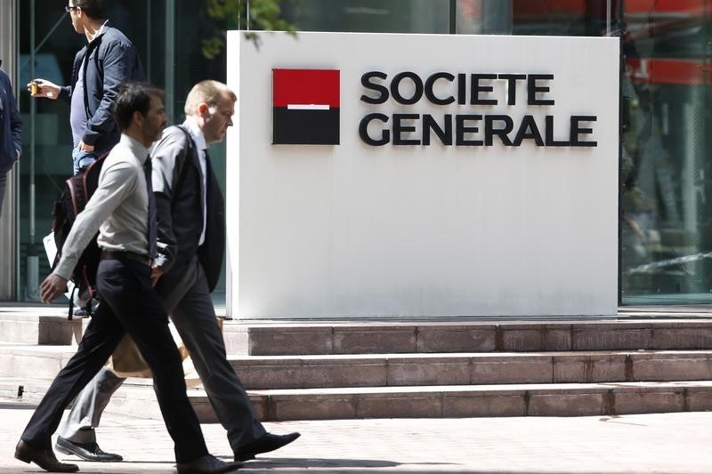 Котировки Росбанка выросли на одобрении выкупа акций у Societe Generale