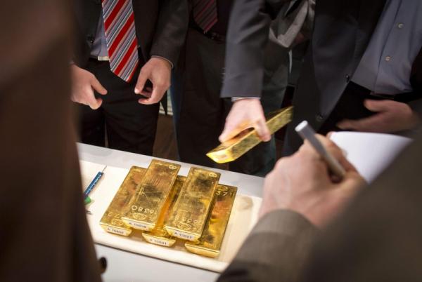 Фьючерсы на золото подорожали во время европейской сессии