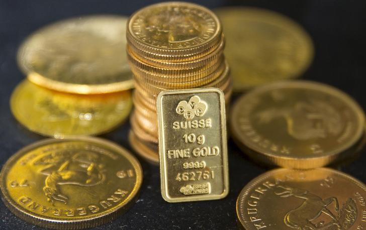 Цены на золото поднялись чуть выше отметки $2000
