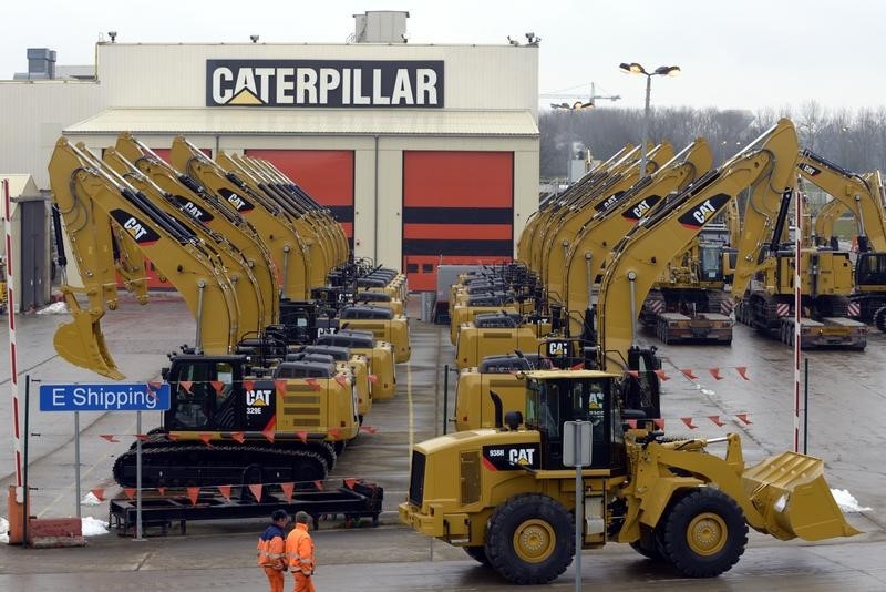 Caterpillar: доходы, прибыль побили прогнозы в Q4