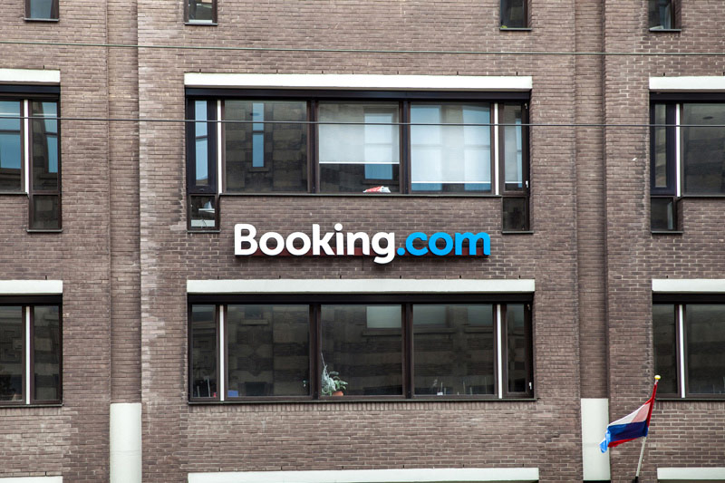 Суд отклонил жалобу Booking.com на штраф в 1,3 млрд рублей