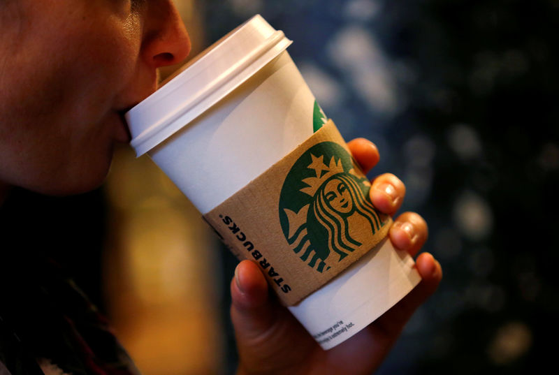 Квартальная выручка Starbucks увеличилась на 8,7%, прибыль снизилась на 20,6%