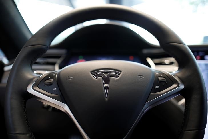Место Tesla в «Великолепной семерке» находится под угрозой