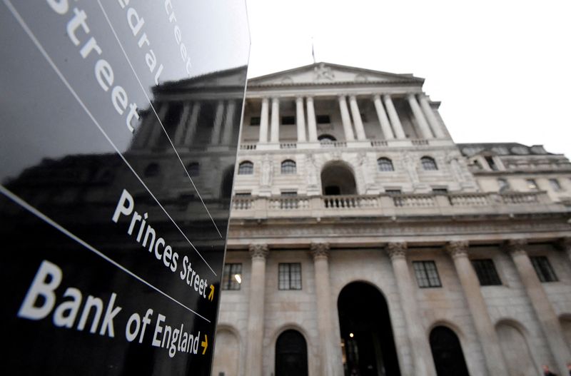 ЦБ Великобритании повысил ставку на 0,25 п.п до 0,5% в попытке обуздать инфляцию