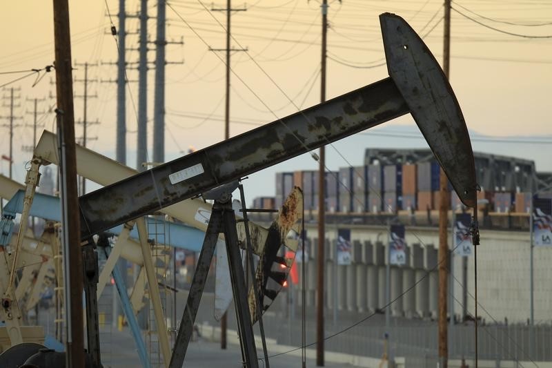 Цены на нефть ускорили подъем, и Brent, и WTI торгуются выше $93 за баррель