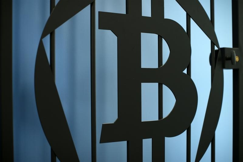 Blackrock купит биткоины на $10 млн перед выпуском BTC-ETF