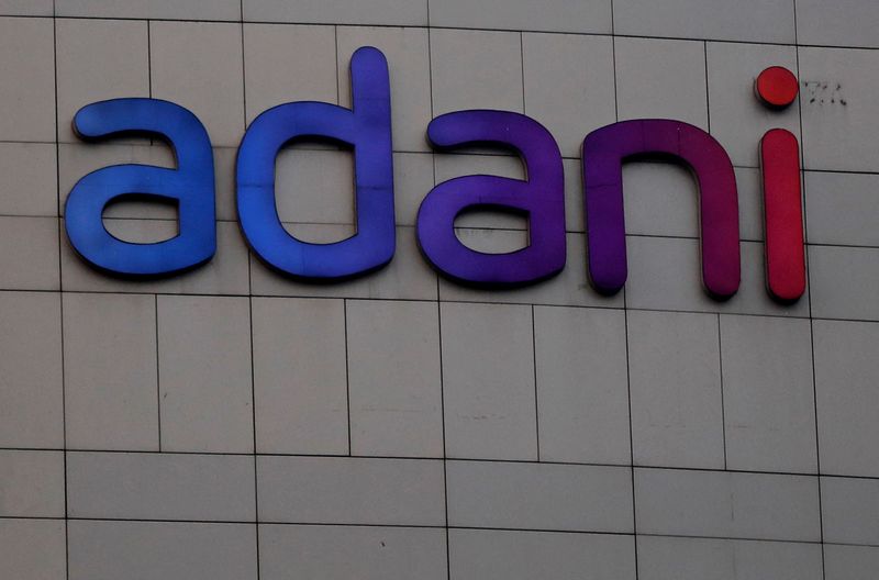 Крупнейший в мире инвестор продал все свои доли в Adani Group