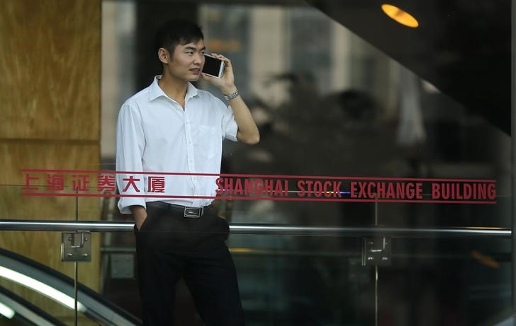 Отток средств с рынка акций КНР бьет рекорд шестой месяц подряд