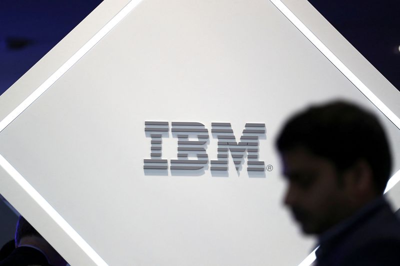 IBM увеличила выручку в 4кв сильнее прогнозов